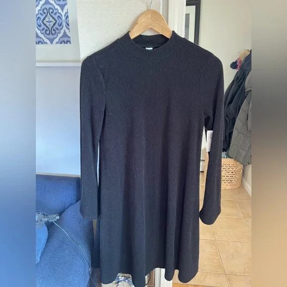 Old Navy Mock Turtleneck Bell Sleeve Long Ribbed Sweater, Dress Old Navy Mock Turtleneck Bell Sleeve Long Ribbed Sweater, Dress